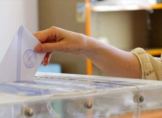 WSJ: Οι Έλληνες ψηφοφόροι επιστρέφουν στο κατεστημένο