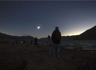 Μαγικές εικόνες από την έκλειψη Ηλίου: Η μέρα έγινε νύχτα στη Χιλή