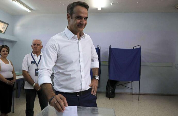Ψήφισε ο Κ. Μητσοτάκης – “Οι Έλληνες παίρνουν τις τύχες του τόπου στα χέρια τους”