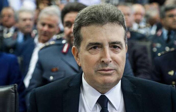 Παραιτήθηκε η ηγεσία της ΕΛ.ΑΣ. – «Αξιοκρατικές κρίσεις» προαναγγέλλει ο Χρυσοχοΐδης