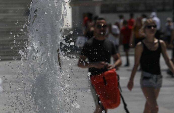 Πανικός στο Σύνταγμα: Δεν πίστευαν στα μάτια τους οι τουρίστες