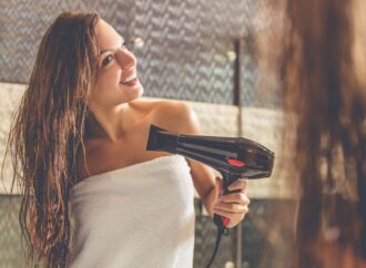 Τα 5 μυστικά να στεγνώσεις τα μαλλιά σου εύκολα και γρήγορα χωρίς πιστολάκι