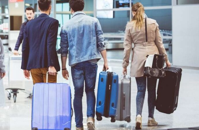 Πώς θα παραλαμβάνεις πάντα πρώτος τη βαλίτσα στο αεροδρόμιο