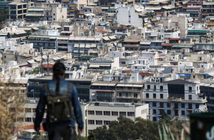 Καταργούνται τα τεκμήρια διαβίωσης μετά από 42 χρόνια