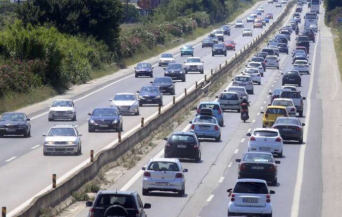 Σε εξέλιξη η επιστροφή των Αθηναίων – Πού παρατηρείται αυξημένη κίνηση