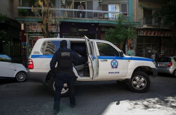 Προσαγωγές στα Εξάρχεια μετά από επιχείρηση της ΕΛ.ΑΣ