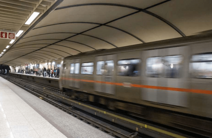 Αστυνόμευση στο μετρό: Περιπολίες 130 ενστόλων σε αποβάθρες και εκδοτήρια