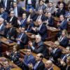 Συνταγματική κατοχύρωση για το ελάχιστο εγγυημένο εισόδημα προωθεί η ΝΔ