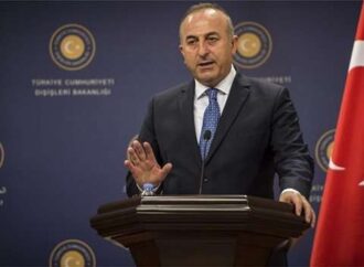 Τσαβούσογλου κατά αραβικών κρατών: Με ποιο δικαίωμα εναντιώνεστε στην επιχείρηση;