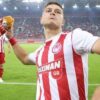 Ολυμπιακός – ΟΦΗ: Οι παίκτες πέταξαν κουκλάκια σε παιδιά στην εξέδρα