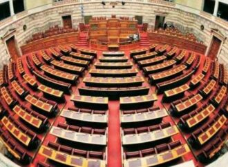 Βουλή: Ψηφίστηκε με πλειοψηφία ΝΔ – ΚΙΝΑΛ το νομοσχέδιο για το άσυλο