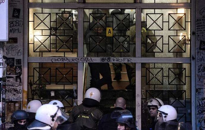 Εξάρχεια: Δεύτερη επιχείρηση σε διαμέρισμα στη Στουρνάρη – Τι εντόπισε η Αστυνομία