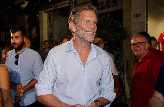 «Τορπίλη» στο συνέδριο του ΠΑΣΟΚ: Ο Γερουλάνος αμφισβήτησε τη Φώφη και έθεσε θέμα ηγεσίας