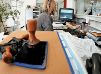 Δημόσιο: Όλες οι αλλαγές στην κινητικότητα, προσλήψεις, εταιρείες Δήμων, ιθαγένεια