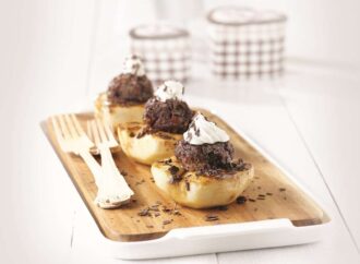 Μήλα ψητά με σοκολατένια γέμιση