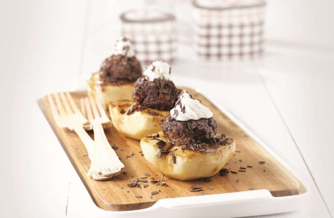 Μήλα ψητά με σοκολατένια γέμιση