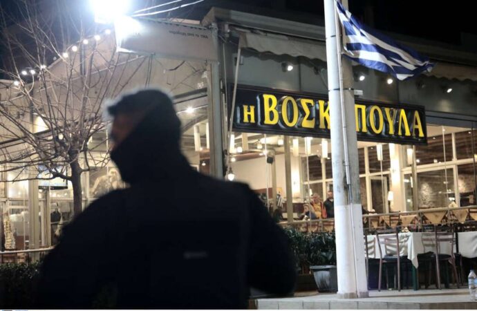 Βάρη: Πώς οι δολοφόνοι εντόπισαν τα θύματά τους – Τι καταθέτουν οι σύζυγοι