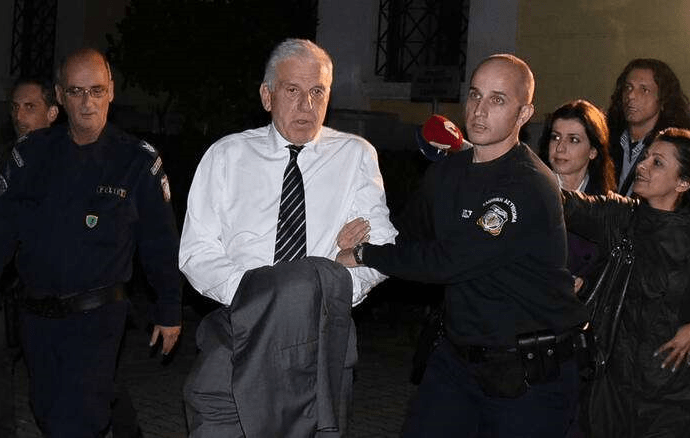 Παραπομπή Παπαντωνίου – Κουράκου σε δίκη ζητά ο εισαγγελέας
