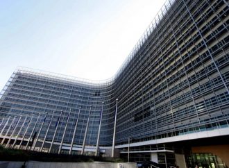 ΕΕ: Ενέκρινε 2 δισ. ευρώ για τη στήριξη της ελληνικής οικονομίας