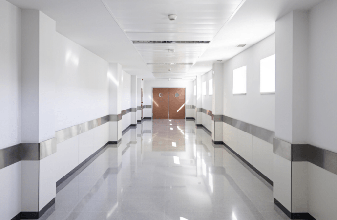 Κορωνοϊός: Κατέληξε 35χρονος χωρίς υποκείμενο νόσημα