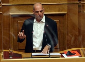 Βουλή-Γ. Βαρουφάκης: Αποδεικνύονται φιάσκο οι εξαγγελίες της κυβέρνησης για την πορεία υλοποίησης του εμβολιαστικού προγράμματος