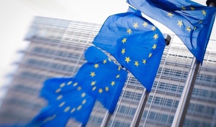 Η Κομισιόν θα ζητήσει εξηγήσεις από την Pfizer για τις νέες καθυστερήσεις στις αποστολές εμβολίων