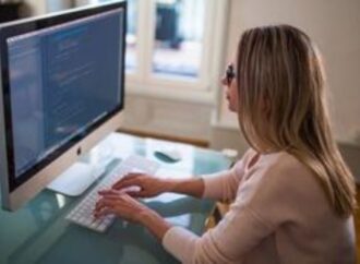 Εντατικοποίηση των ελέγχων στους χώρους εργασίας – Τι ισχύει σε δημόσιο και ιδιωτικό τομέα