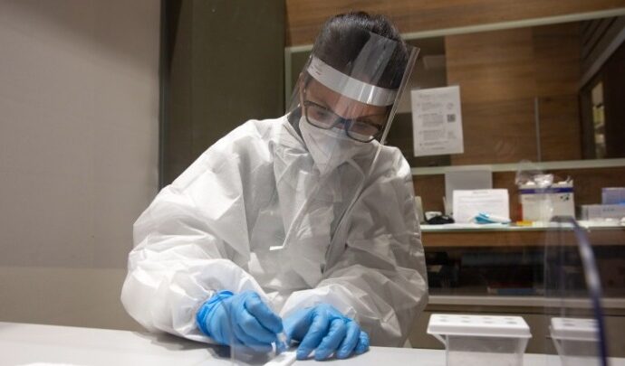 Κορονοϊός: 1.327 νέα κρούσματα, 281 διασωληνωμένοι, 22 θάνατοι