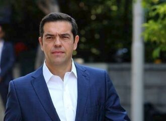 Στις Βρυξέλλες ο Αλ. Τσίπρας για τα εγκαίνια της αίθουσας «Μανώλης Γλέζος» στο Ευρωπαϊκό Κοινοβούλιο