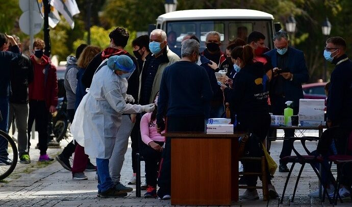 Κορονοϊός-Ελλάδα: 3.197 νέα κρούσματα, 52 θάνατοι, 732 οι διασωληνωμένοι