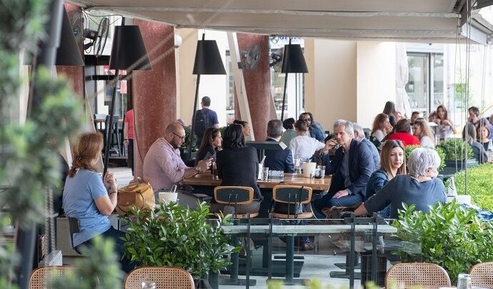Άνοιξε η πλατφόρμα για την ενίσχυση της εστίασης – Μέχρι το μεσημέρι είχαν υποβληθεί 2.000 αιτήσεις