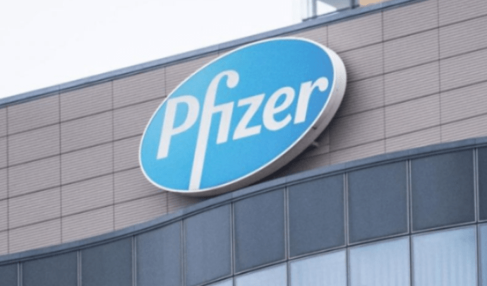 Η ΕΕ υπέγραψε την τρίτη σύμβαση με την Pfizer/Biontech για την αγορά 1,8 δισ. δόσεων εμβολίου το 2022 και 2023