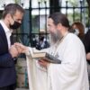Ο πρωθυπουργός παρακολούθησε την Ακολουθία του Επιταφίου στο Ναό του Ιπποκράτειου Νοσοκομείου