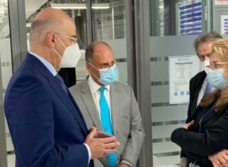 Επίσκεψη Ν. Δένδια στο Πανεπιστήμιο Τεχνητής Νοημοσύνης στο Αμπού Ντάμπι