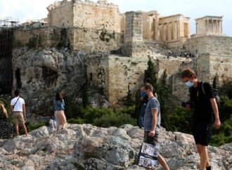 Χωρίς περιορισμό στη νυχτερινή κυκλοφορία από σήμερα- Χωρίς self-test οι πλήρως εμβολιασμένοι εργαζόμενοι