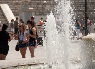 Οδηγίες και μέτρα προστασίας των πολιτών και των ευάλωτων ομάδων από τον καύσωνα