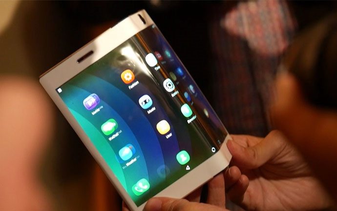 Η Samsung ίσως δανείσει τις εύκαμπτες οθόνες της σε Xiaomi και Oppo