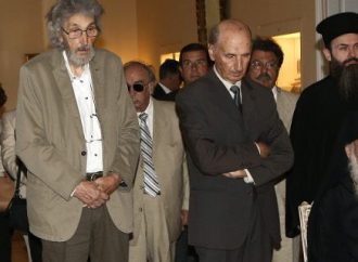 Ο Παυλόπουλος απένειμε σε τρεις επιφανείς Ελληνες το Παράσημο του Ταξιάρχη της Τιμής [εικόνες]