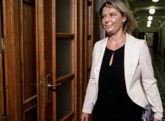 Παπακώστα: Δεν υπάρχει προσχώρηση στον ΣΥΡΙΖΑ, υπάρχει εθνική συμμαχία