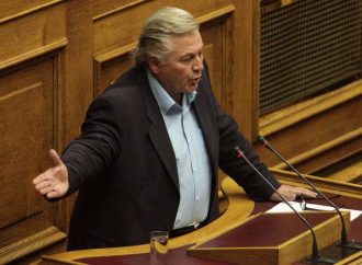 Παραιτήθηκε από βουλευτής ο Θ. Παπαχριστόπουλος