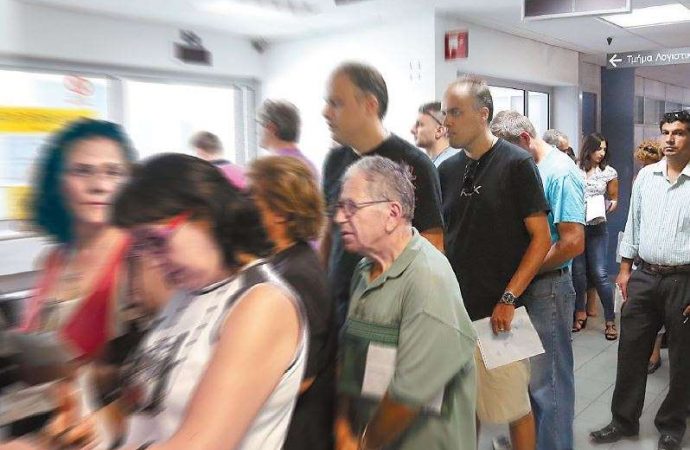 Την παραίτηση από την ηγεσία του κόμματος του ανακοίνωσε ο Φάρατζ