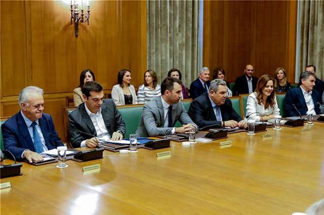 Παραίτηση Κοτζιά: Η κρίση μόλις άρχισε- Ταραχή στο ΣΥΡΙΖΑ