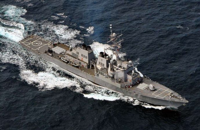 Αντιτορπιλικά του 6ου Στόλου στη Σούδα: Ασπίδα προστασίας για το γεωτρύπανο της Exxon Mobil