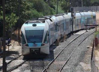 Λαμία: Έκοψαν καλώδια και εγκλώβισαν τρένο στο Δομοκό