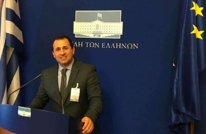 Άρχισαν οι παραιτήσεις: Στενός συνεργάτης του Καμμένου τον «αποχαιρετά» μέσω Facebook