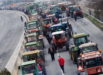 Αγρότες κατά Τσίπρα: Προτείνουμε να του δοθεί το «νόμπελ αυταρχισμού»