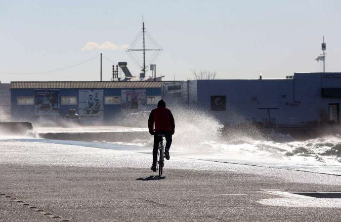 Απαγόρευση απόπλου από Πειραιά, Ραφήνα και Λαύριο