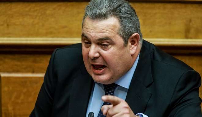 Καμμένος: Η βόλτα με το κότερο, η Βούλτεψη και το “χτυπήσου κάτω”