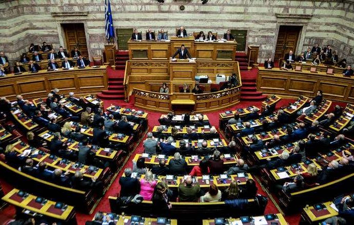 Η κυβέρνηση Τσίπρα πήρε την ψήφο εμπιστοσύνης της Βουλής: Κυβερνητική πλειοψηφία 151 βουλευτών