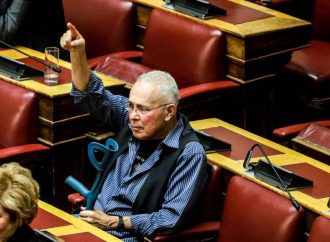 Οι έξι βουλευτές που έσωσαν την κυβέρνηση του Αλέξη Τσίπρα